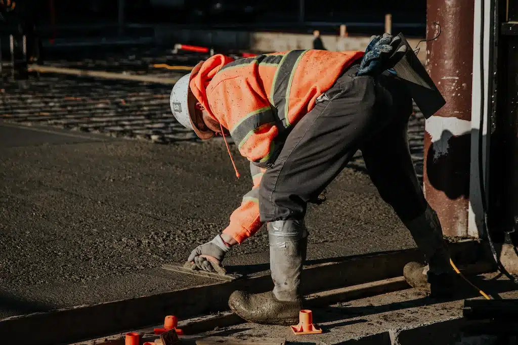 Cemento vs Concreto: Diferencias Clave y Usos en Construcción